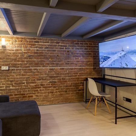 Lesi Apartment With Terrace Liov Exterior foto